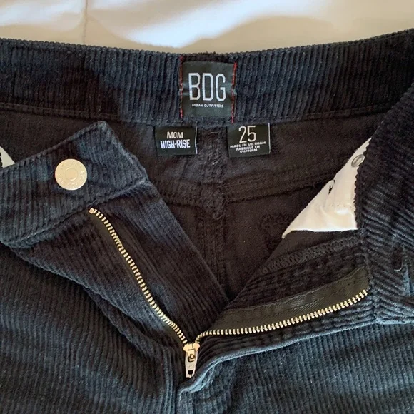 BDG High Waisted Corduroy Mom Jeans - Picture 3 of 6